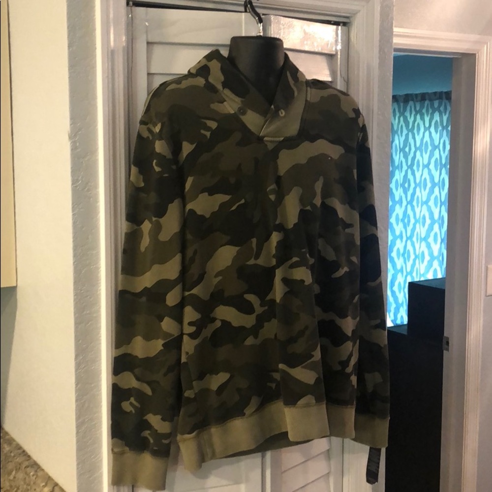 NWT Tommy Hilfiger Camo Pullover Sweatshirt XL